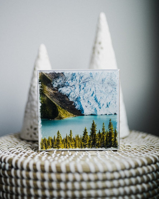 Berg Lago Monte Robson<br> Bloque artístico brillante exclusivo de 5x5"<br> Nuevos cantos de madera de pino.