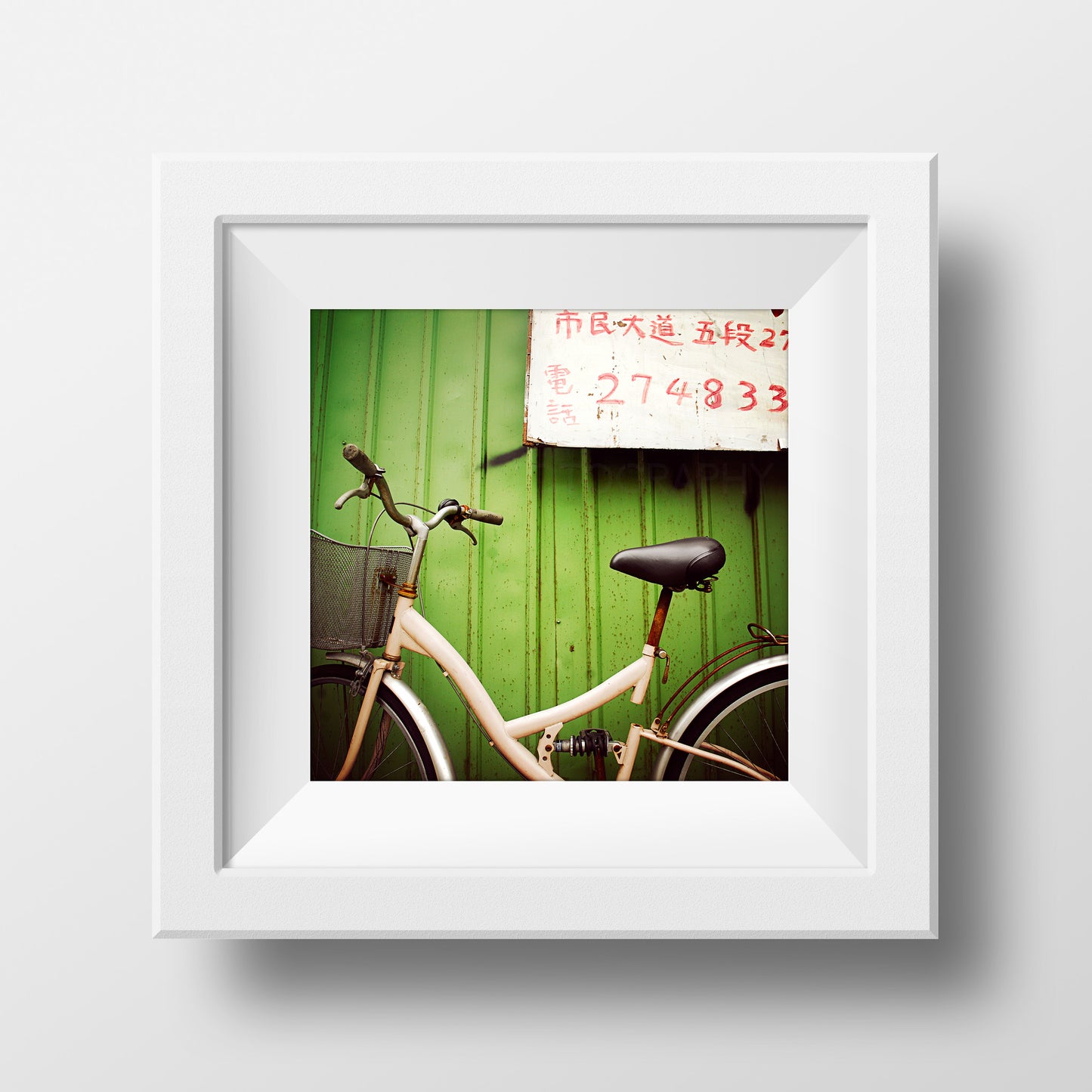 Bicicleta en Taipei Taiwán<br> Impresión cromogénica de bellas artes de archivo