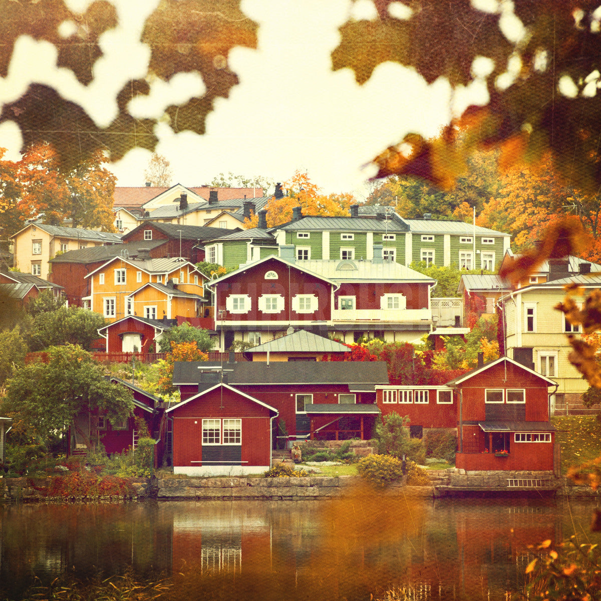 Impresión descontinuada de 8x8"<br> Finlandia en otoño<br> Acabado mate