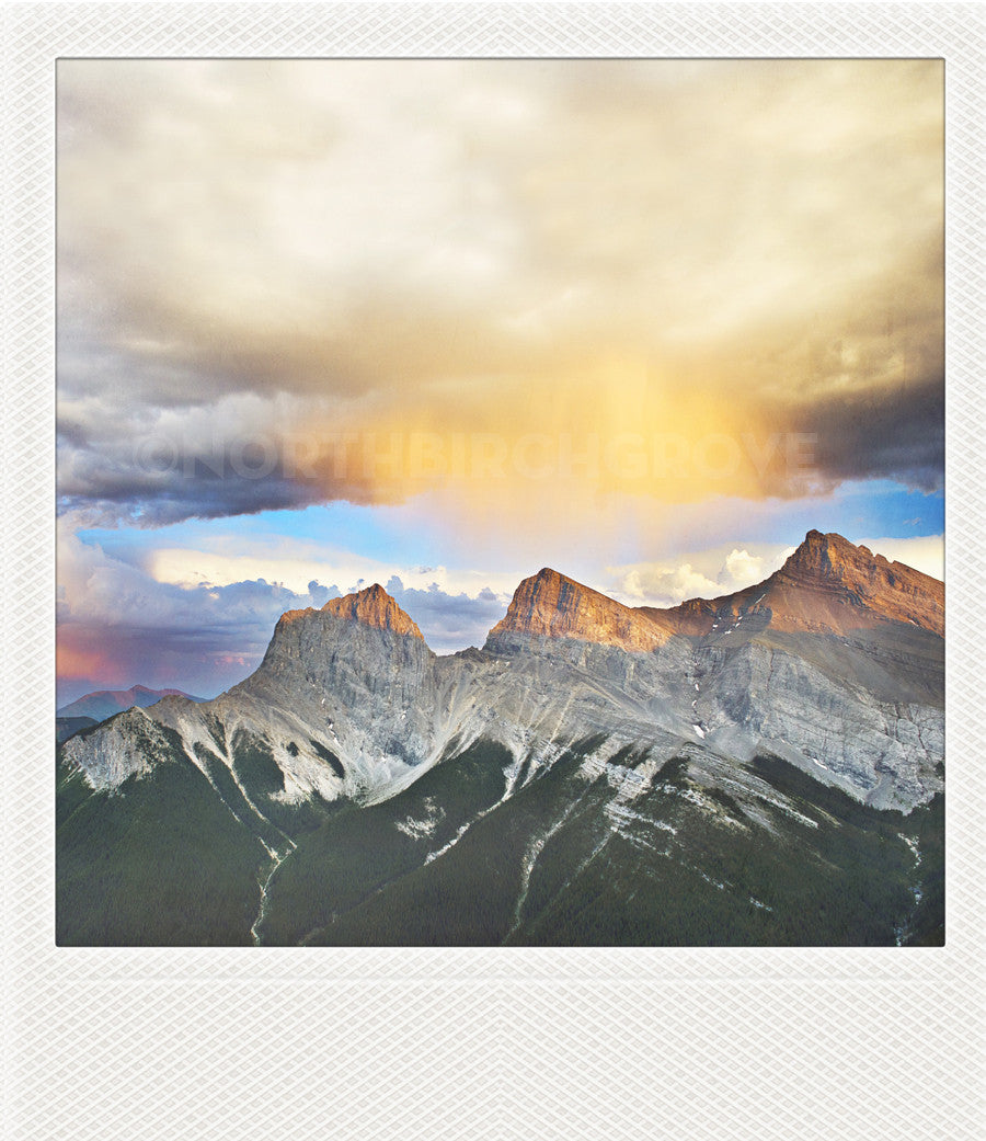 Imán Polaroid metálico<br> Paisajes de montaña de Alberta